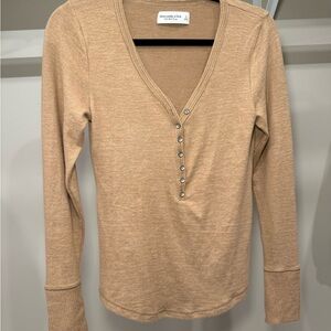 Women’s sweater shirt from Abercrombie and Fitch